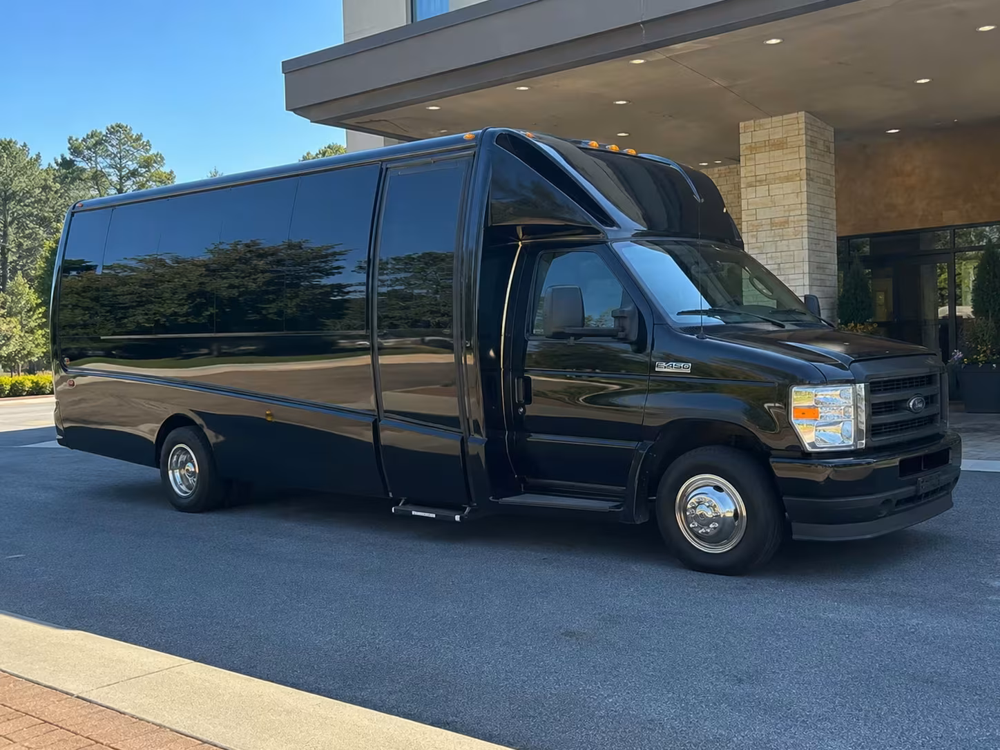 fairfield 20 passenger minibus rental