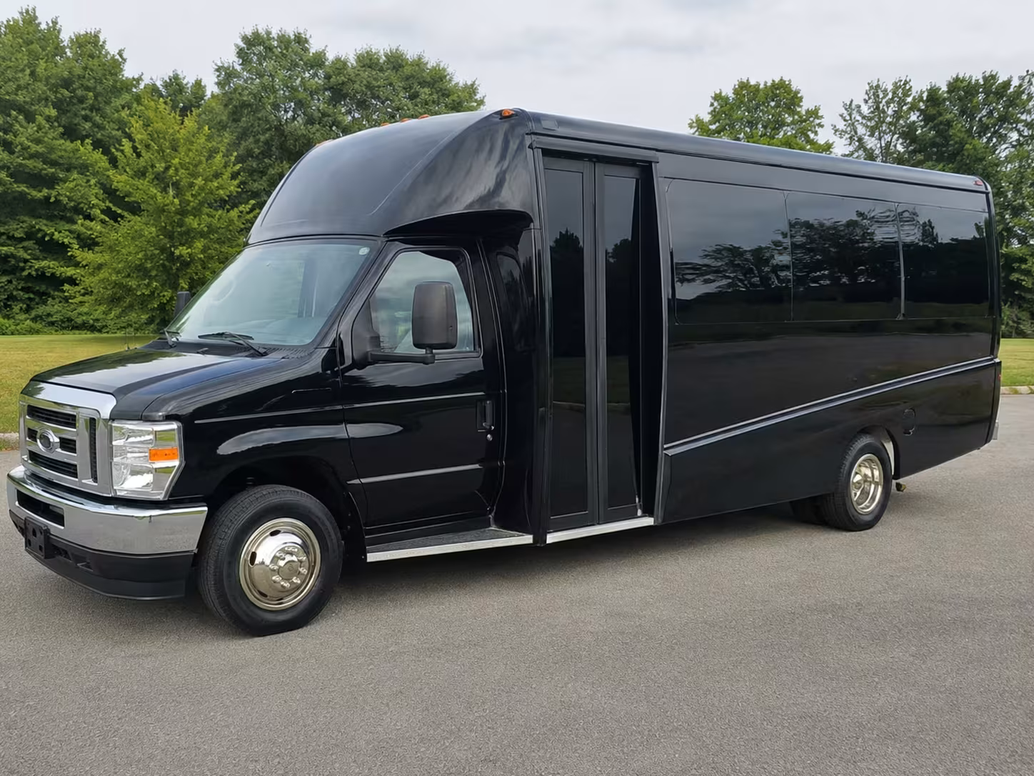 fairfield minibus rentals for youth tournaments and playoff games