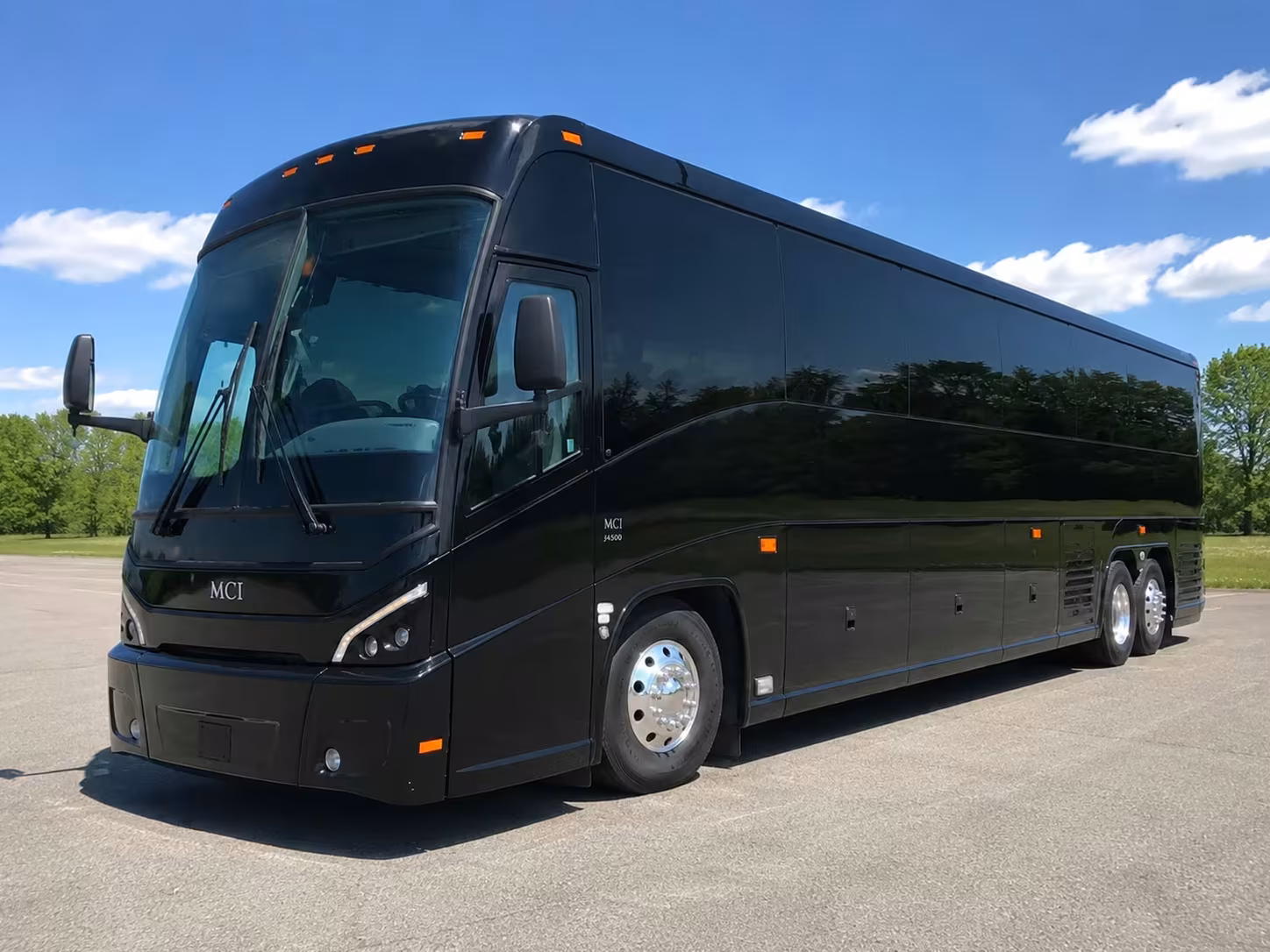 fairfield minibus rentals to six flags and bay area field trips